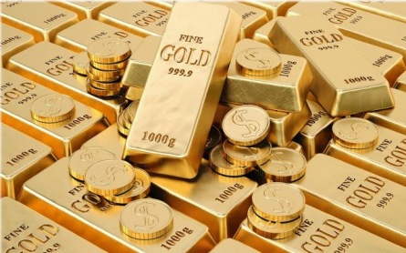 2015, continúa la ola de banqueros silenciados. 01-gold-currency